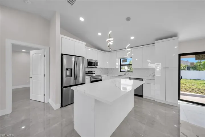 508 Kismet Pkwy W, Cape Coral, Florida 33993