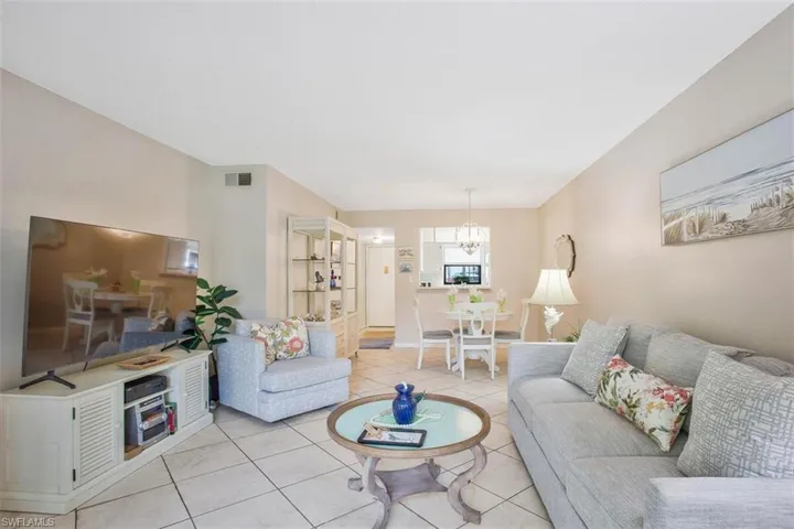 4186 27th CT SW # 102, NAPLES FL 34116