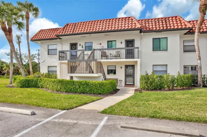 4186 27th CT SW # 102, NAPLES FL 34116