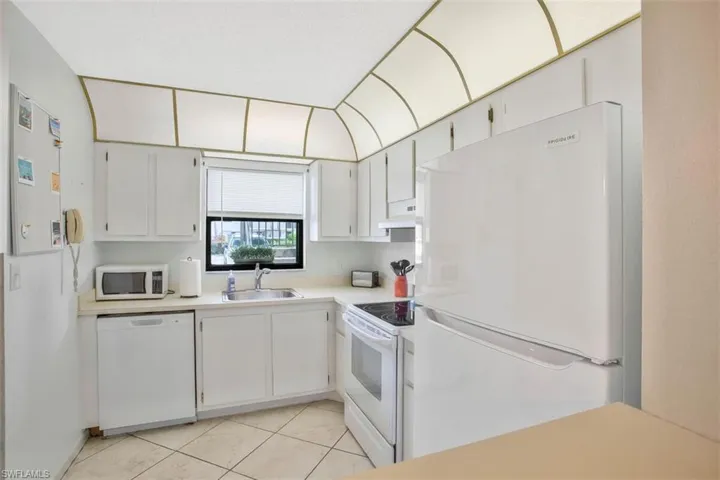 4186 27th CT SW # 102, NAPLES FL 34116