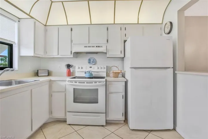 4186 27th CT SW # 102, NAPLES FL 34116