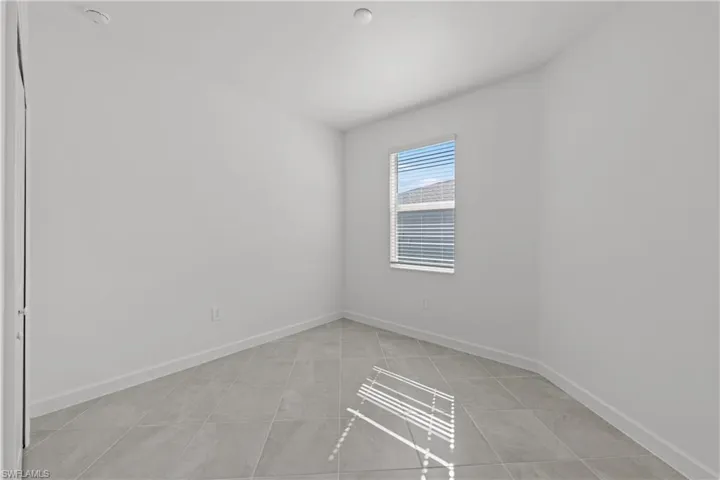 20665  Hazelnut  CT, Lehigh Acres, FL 33936