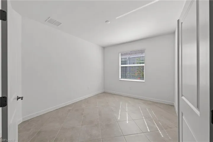 20665  Hazelnut  CT, Lehigh Acres, FL 33936