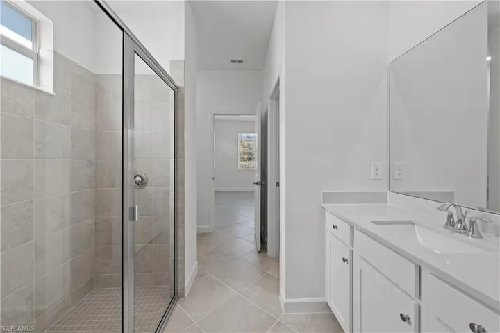20665  Hazelnut  CT, Lehigh Acres, FL 33936