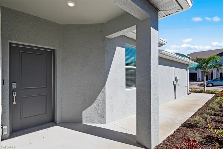 20665  Hazelnut  CT, Lehigh Acres, FL 33936