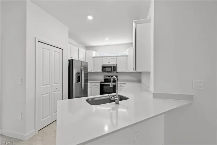 20665  Hazelnut  CT, Lehigh Acres, FL 33936