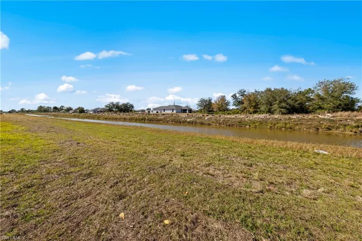 20665  Hazelnut  CT, Lehigh Acres, FL 33936