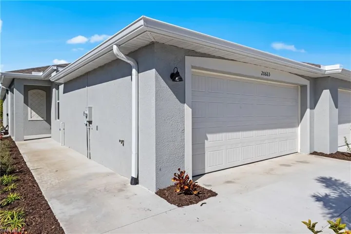 20665  Hazelnut  CT, Lehigh Acres, FL 33936