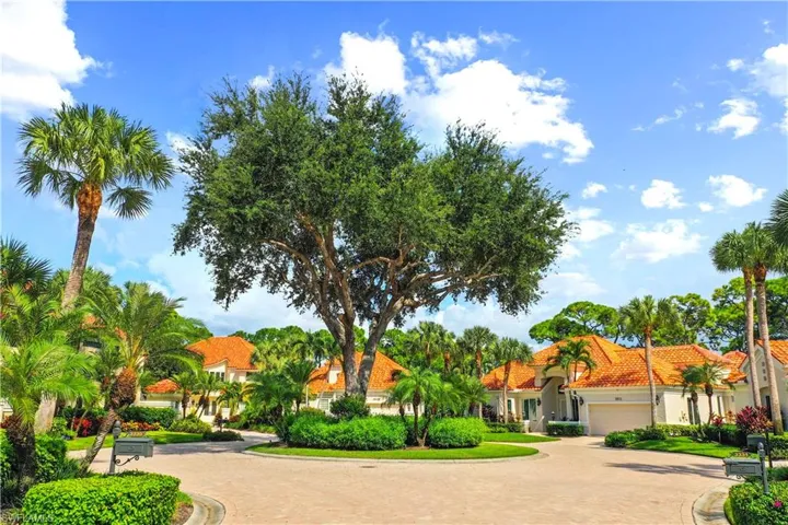 This home is located near the end of the cul de sac. Offering calm and privacy.