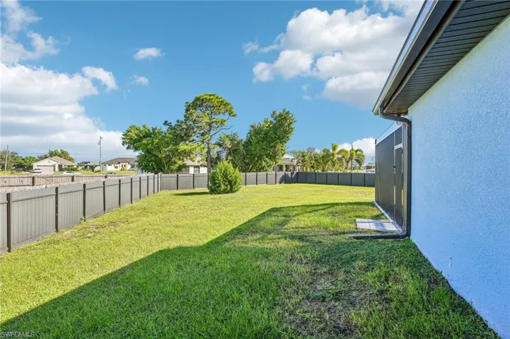 11 Sw 18th Pl, Cape Coral, Florida 33991