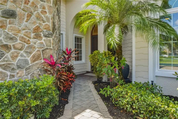 8476 Mallards Pt, Naples, Florida 34114