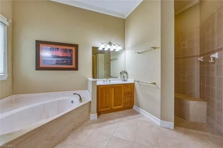 8476 Mallards Pt, Naples, Florida 34114