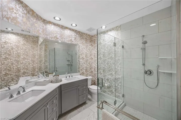 365 5th Ave S 305, Naples, Florida 34102