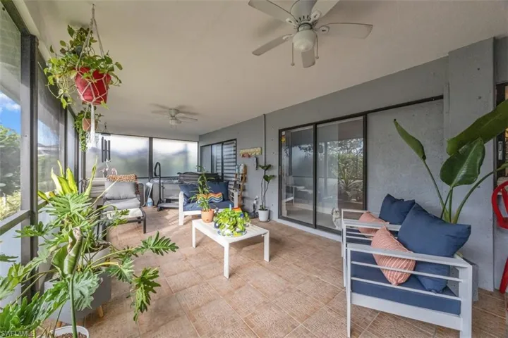 Sunroom / solarium with plenty of natural light