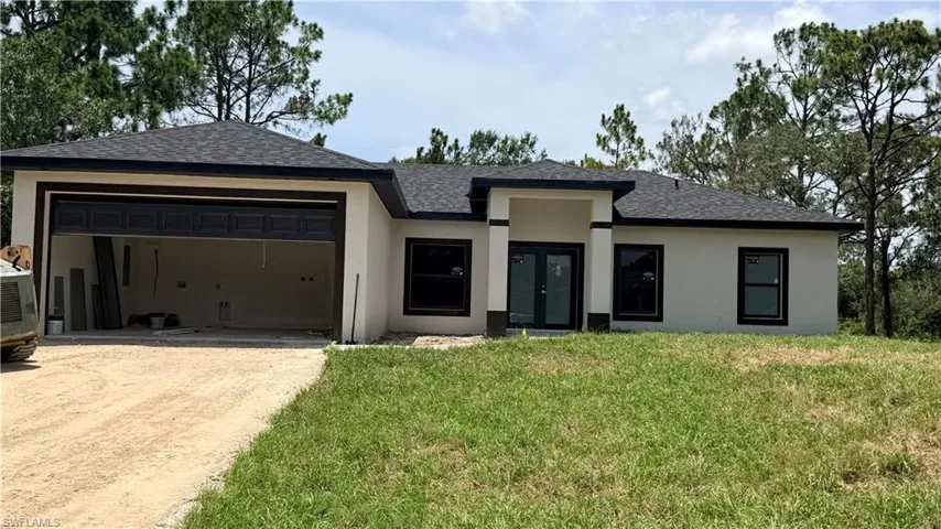 5233 44 St, Naples, Florida 34120