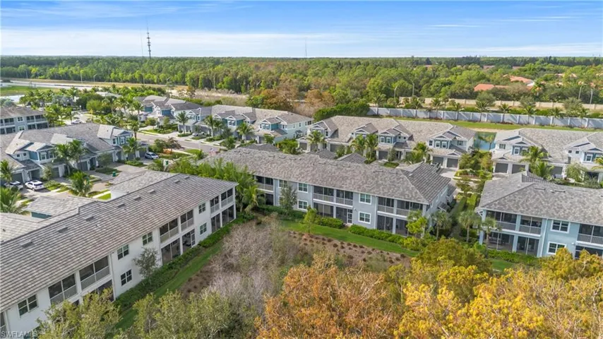 2560  Seychelles  DR, Naples, FL 34112