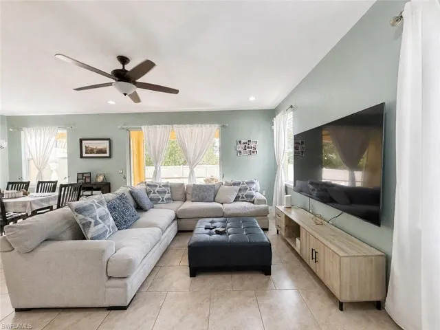 3764 Tilbor Cir, Fort Myers, Florida 33916