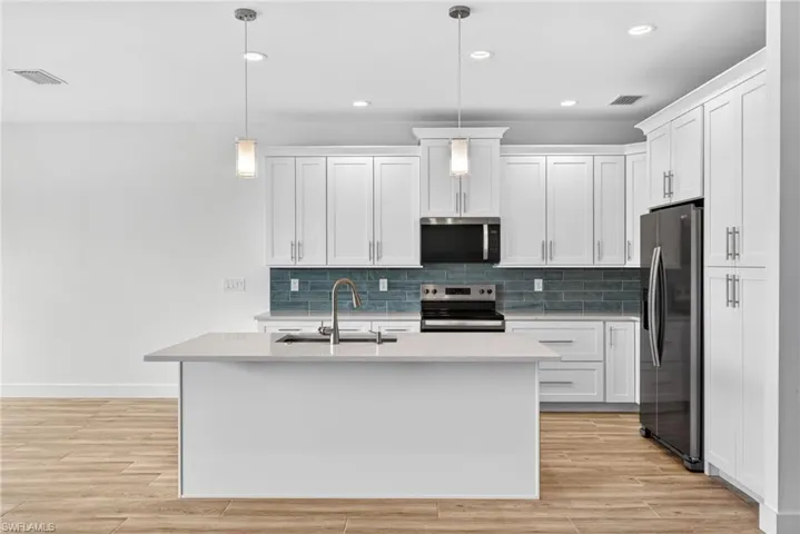 8613 Banyan Bay Blvd, Fort Myers, Florida 33908