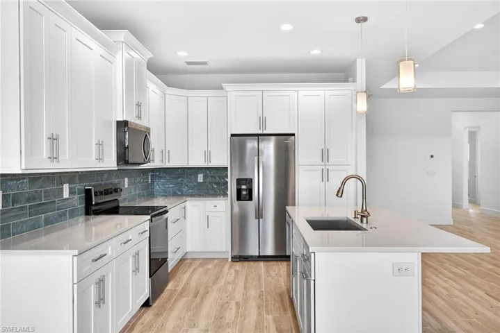 8613 Banyan Bay Blvd, Fort Myers, Florida 33908