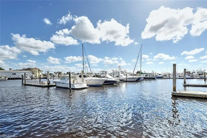 1100 8th Ave S 106c, Naples, Florida 34102