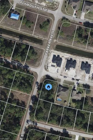 1020 Pilgrim St E, Lehigh Acres, Florida 33974