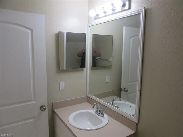 271
