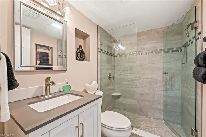 950 7th Ave S 23, Naples, Florida 34102