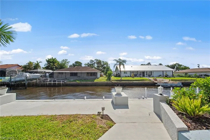 7195 Reymoor Dr, North Fort Myers, Florida 33917