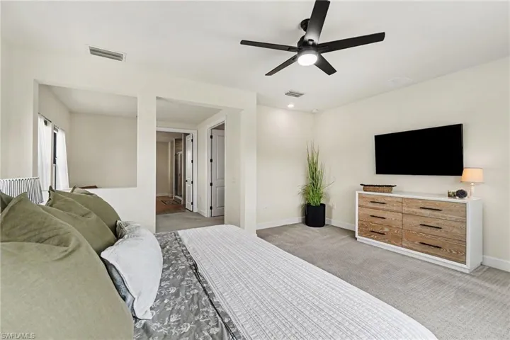 19575 The Place Blvd, Estero, Florida 33928