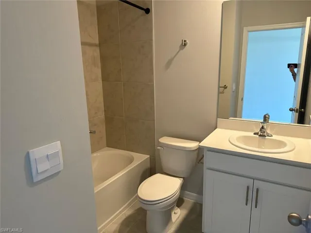 522 Nw 7th St, Cape Coral, Florida 33993