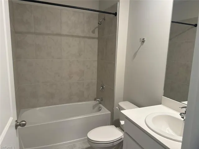 522 Nw 7th St, Cape Coral, Florida 33993