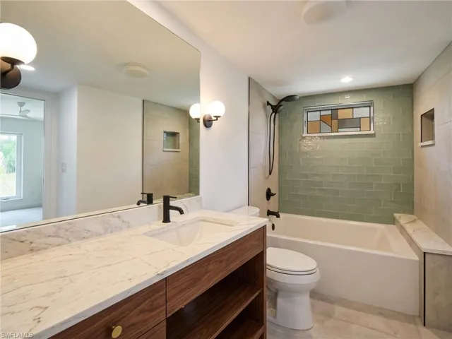 Guest bathroom 2