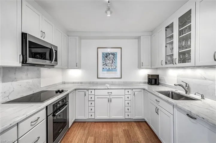 Granite tops and high end appliances