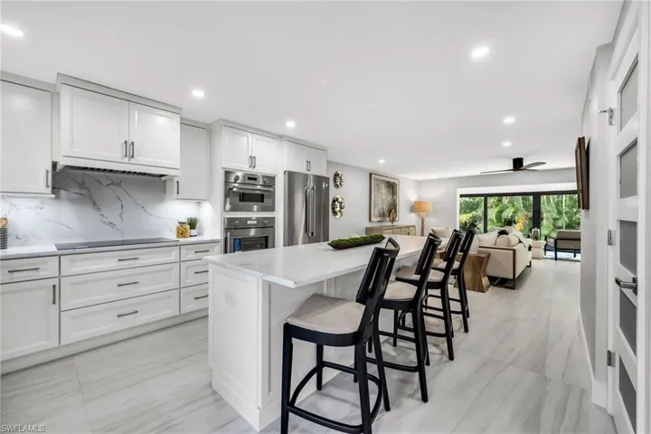 990 8th St S 1c, Naples, Florida 34102