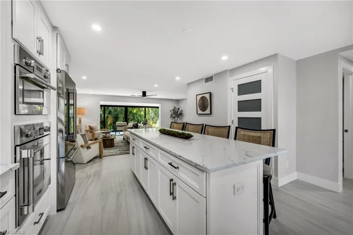 990 8th St S 1c, Naples, Florida 34102