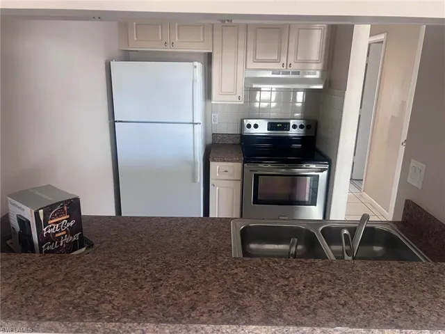 1315 SE 24th  AVE, Cape Coral, FL 33990