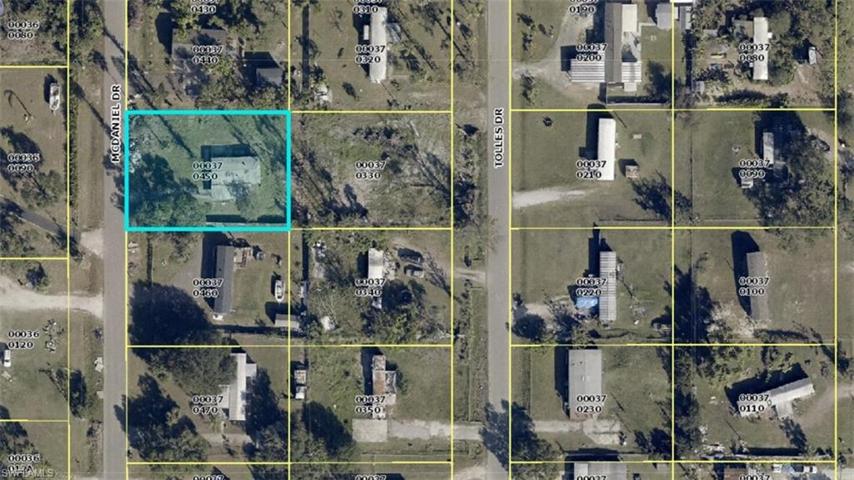 8085  McDaniel  DR, North Fort Myers, FL 33917