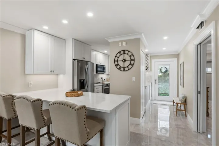 682  Broad S AVE, Naples, FL 34102