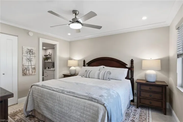 682  Broad S AVE, Naples, FL 34102