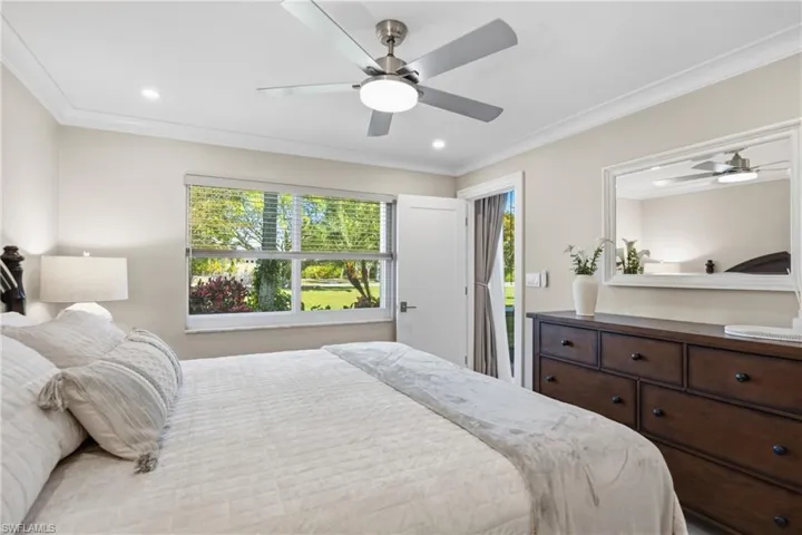 682  Broad S AVE, Naples, FL 34102