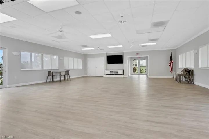 682  Broad S AVE, Naples, FL 34102
