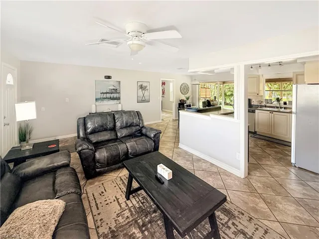 536 SE 26th  TER, Cape Coral, FL 33904