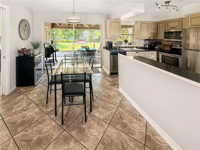 536 Se 26th Ter, Cape Coral, Florida 33904