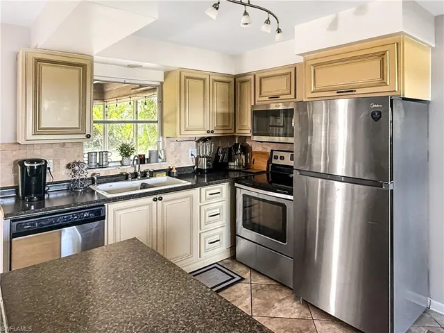 536 Se 26th Ter, Cape Coral, Florida 33904