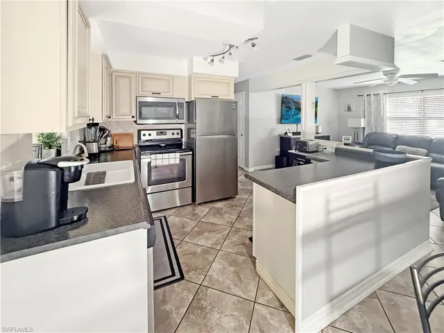 536 Se 26th Ter, Cape Coral, Florida 33904