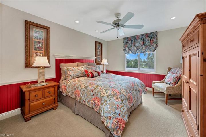 Guest bedroom 2nd floor