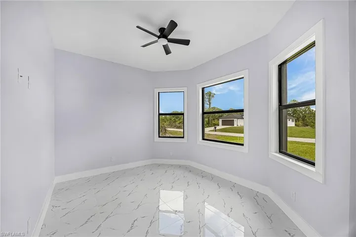 2711  40th W ST, Lehigh Acres, FL 33971
