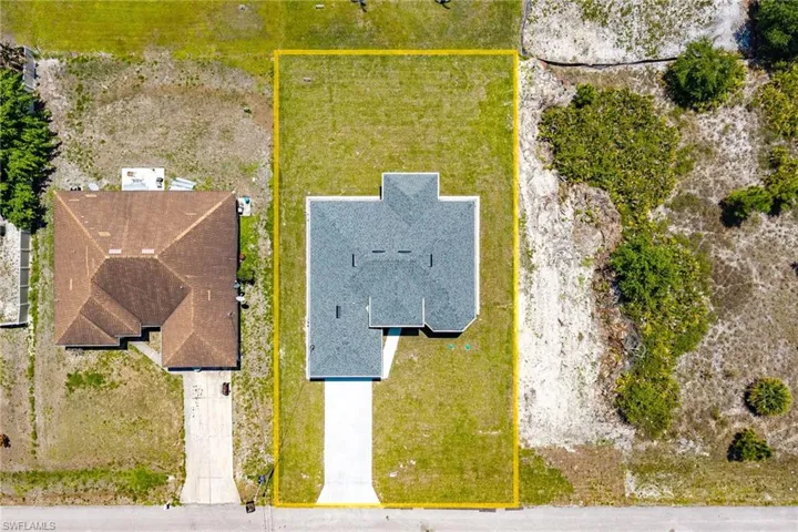 2711  40th W ST, Lehigh Acres, FL 33971