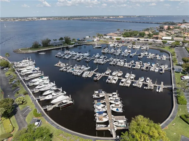 4160 Steamboat Bend E 302, Fort Myers, Florida 33919