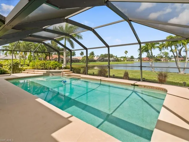 2428  Duchess  CT, Naples, FL 34112